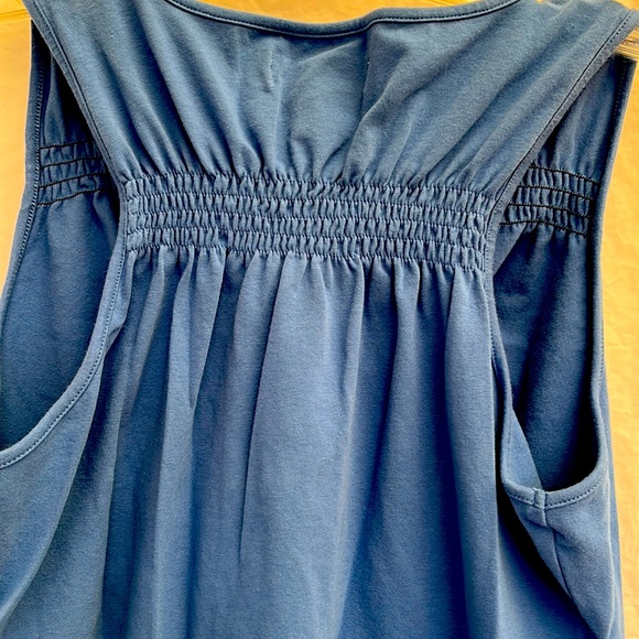 Michael Kors Royal Blue Sleeveless Top. Size L. Elastic on top and back. - Picture 14 of 14